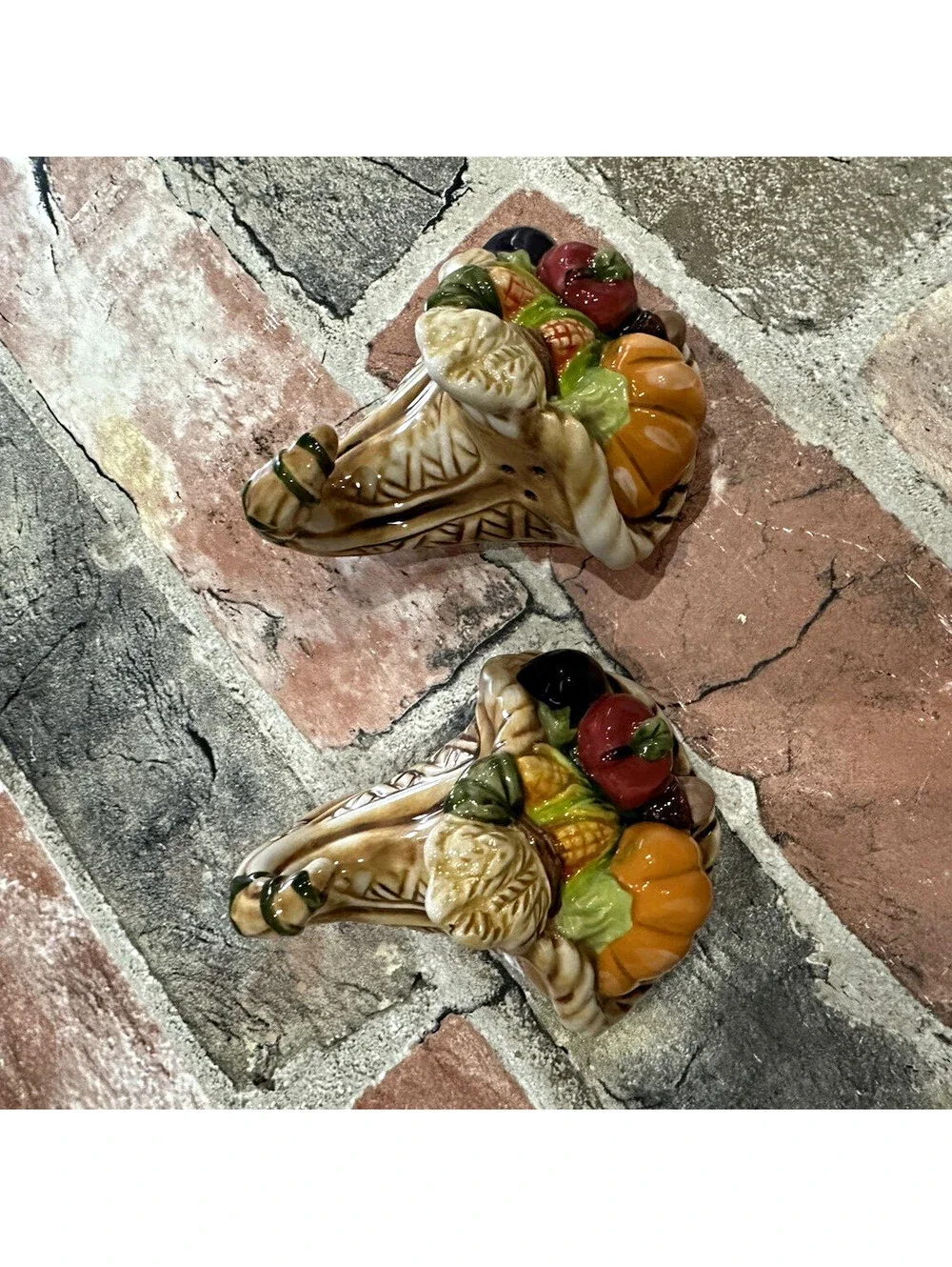 Ceramic Cornucopia Horn of Plenty Salt & Pepper Shakers Set, Multicolor